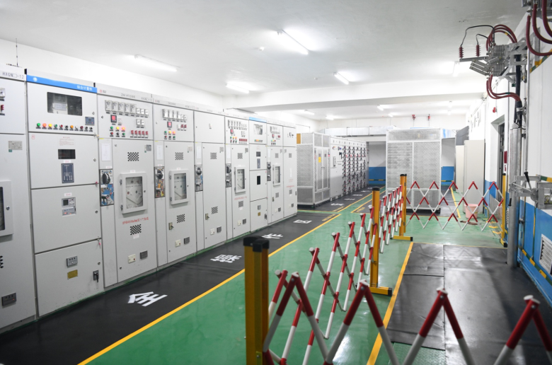 日韩十八禁在线1区2区3区不卡