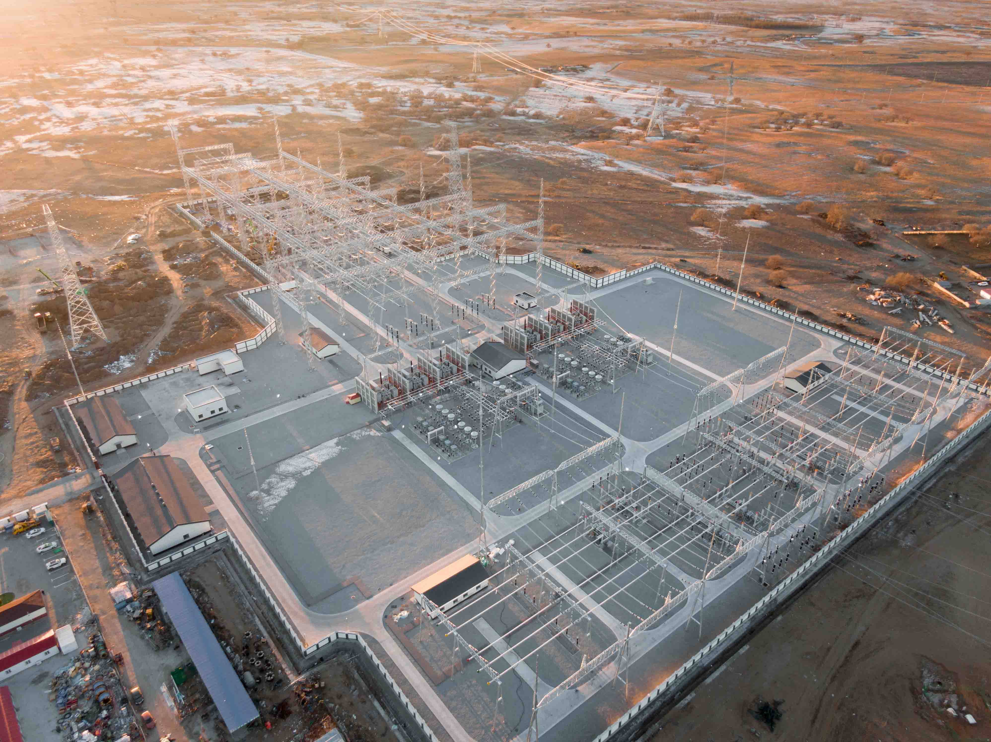 内蒙古珠日河500千伏输变电工程投入运行